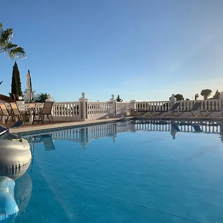 Casa Hermosa Mijas- 7 Bedroom Villa-sleeps 14 * Malaga